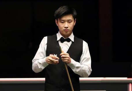 她都展现出 她都展现出